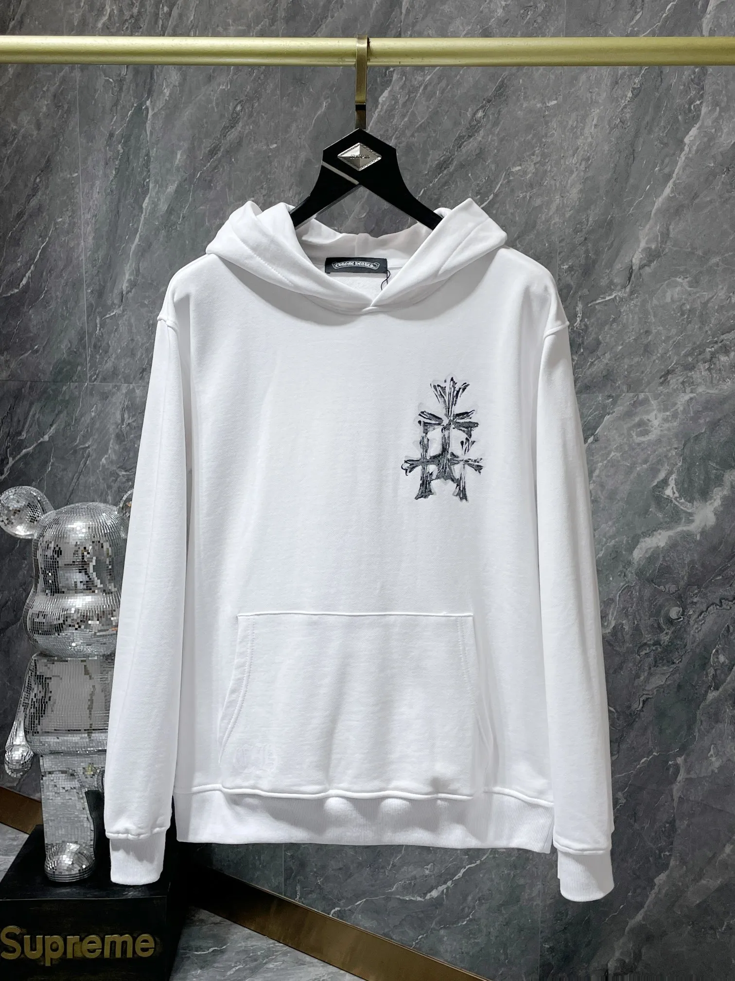 P246 Chrome Hearts Autumn and Winter 2025 Counter Synchronization ❤️ Chrome Sanskrit hooded sweatshirt High version embroidery ➕ Leather version Improved customized version 1:1 high-weight high-quality fabric 🌈Recommended colors: white black 🌈 Size: S, M, L, XL